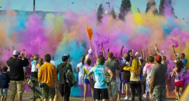 color Me rad renk bombalar