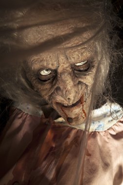 Halloween canavar manken