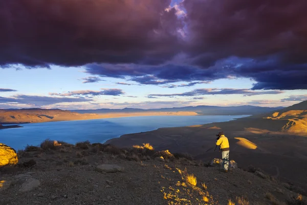 Pintoresca vista del lago de montaña —  Fotos de Stock