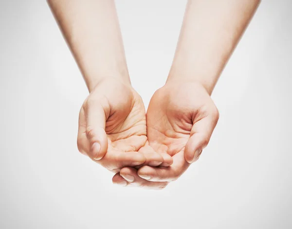 Zwei geschorene Hände isoliert auf weißem Hintergrund — Stockfoto