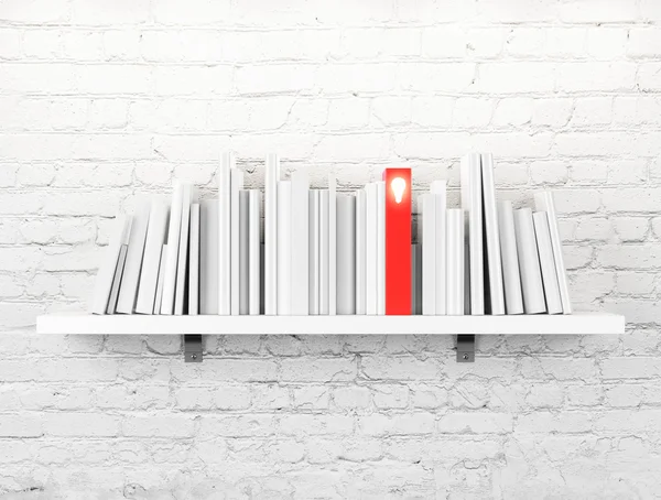 Üres a könyvek a polcon, és egy ötlet — Stock Fotó