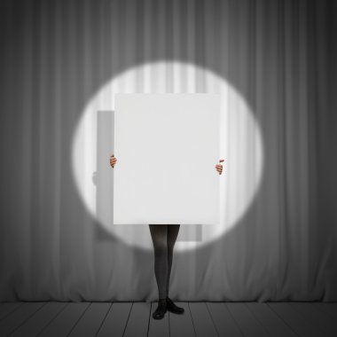 kız ile bir sahne boş bayrak