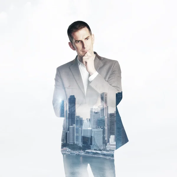 Businessman and city — Stock Photo, Image