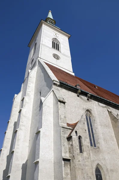 Katedrála St. martins v Bratislavě, Slovensko — Stock fotografie