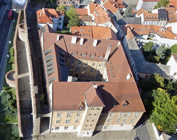 Σχολή και η Θεολογική Σχολή στη Μπρατισλάβα, Σλοβακία — Φωτογραφία Αρχείου