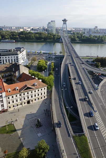 La vista dall'alto del ponte più SNP di Bratislava — Foto Stock