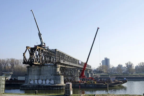 The Bratislava Stary most bridge demounting — Stock Photo, Image