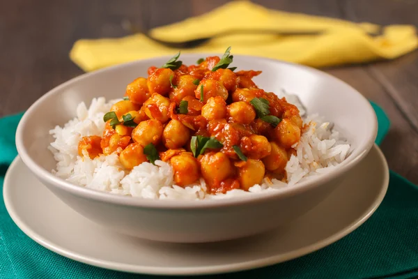 Kikkererwten curry met basmatirijst — Stockfoto