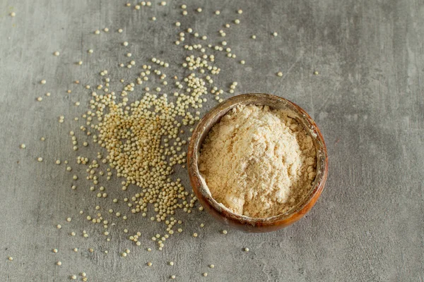 Farinha Quinoa Uma Tigela Madeira Pequena — Fotografia de Stock