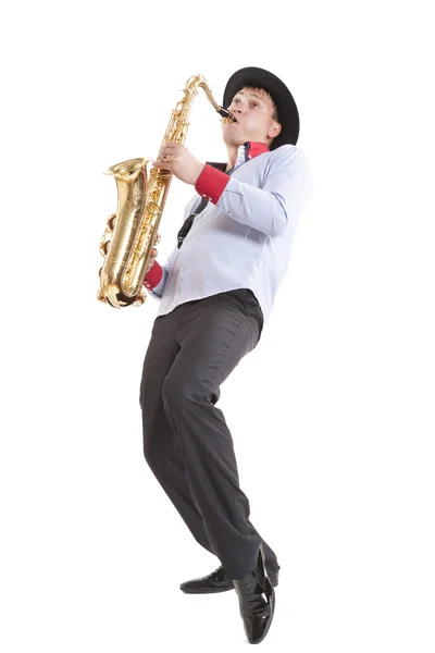 Jeune homme jouant sur saxophone — Photo