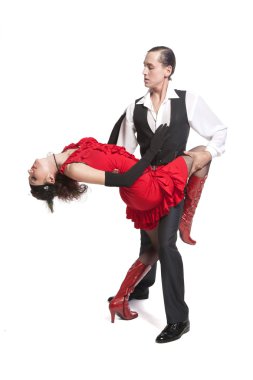 genç bir çift tango dans