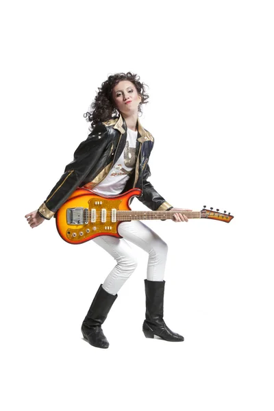 電気ギターで遊んでいるガール フレンド — ストック写真