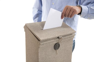 adam koyarak mektubu posta