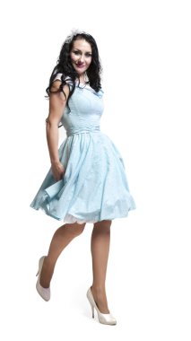 mavi elbiseli güzel esmer