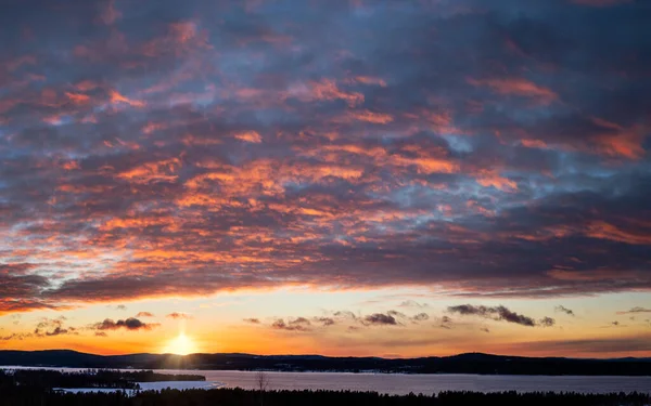 Cielo Dramático Puesta Sol Sobre Lago Siljan Dalarna Región Central — Foto de Stock