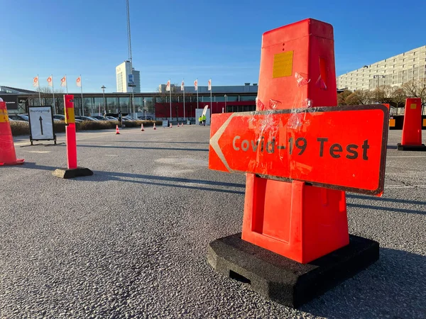 스웨덴 스톡홀름 2022 코로나 바이러스 도시에 배포되고 주차장에서 테스트를 어디로 — 스톡 사진