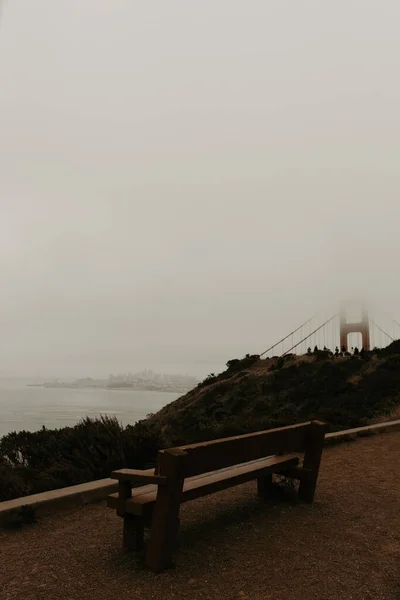 Empty Bench Viewpoint San Francisco Bay Landscape Tourist Attraction Golden — Foto de Stock