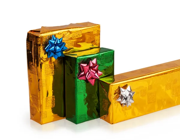 Três caixas bonitas coloridas com presentes — Fotografia de Stock