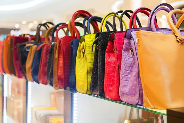 Leather bags in a shop waiting for customers — Stock Photo, Image