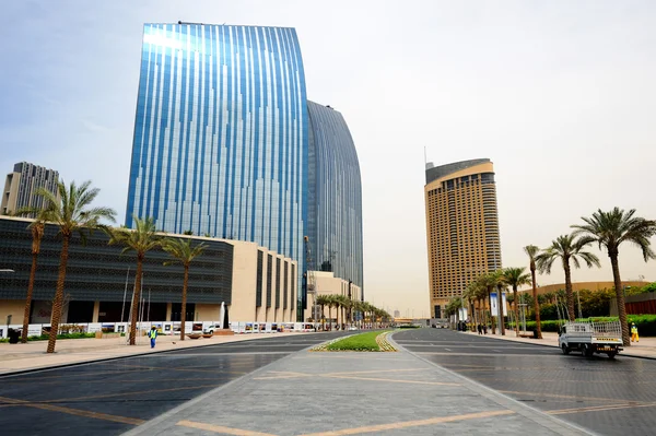 Dubai. Downtown och emaar torn — Stockfoto