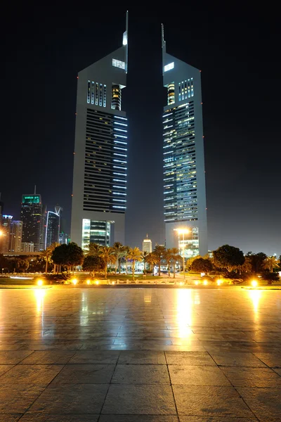 Dubai. Emirates Towers — Stockfoto