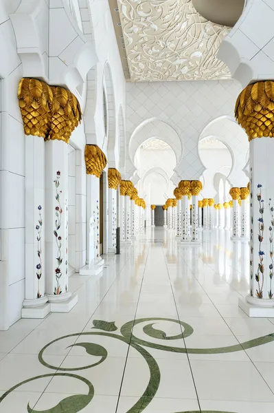 Abu-dhabi. Scheich-Zayed-Moschee — Stockfoto