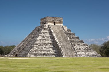 Chichen Itza Pyramid, Mexico clipart