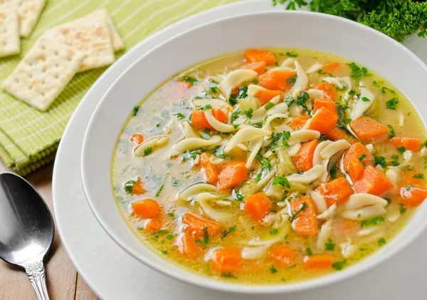 Sopa de macarrão de frango — Fotografia de Stock