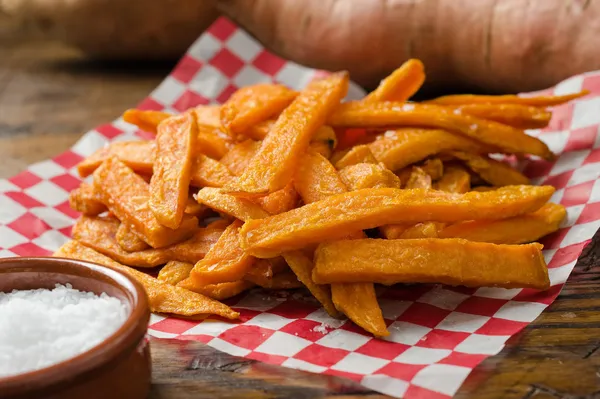 Zoete aardappelfrietjes — Stockfoto