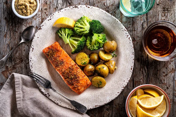 Delicioso Salmón Asado Horno Con Mostaza Dijon Granulada Glaseado Jarabe — Foto de Stock