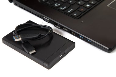 dizüstü bilgisayar ve harici usb sabit disk ve bellek sopa