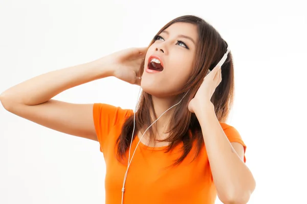Asyalı kadın ve kulaklık