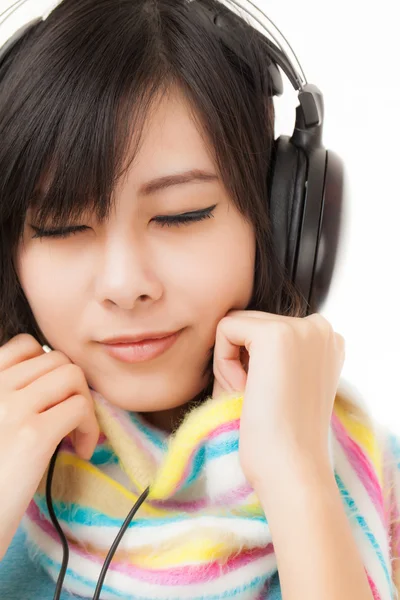 Asyalı kadın ve kulaklık