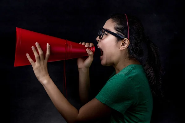Mujer asiática gritando — Foto de Stock