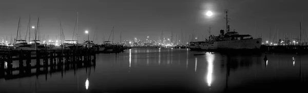 Schwarz-weiße Nacht — Stockfoto