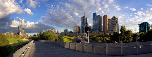 Melbourne slunečného podzimního rána — Stock fotografie