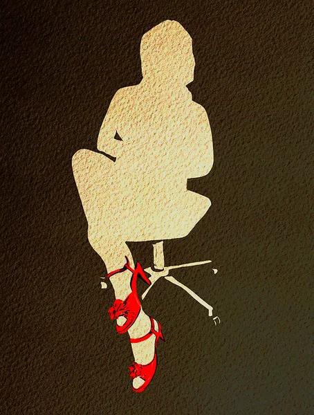 Σιλουέτα Μιας Γυναίκας Μια Πολυθρόνα Στο Γραφείο Κόκκινα Παπούτσια Γκράφιτι — Φωτογραφία Αρχείου