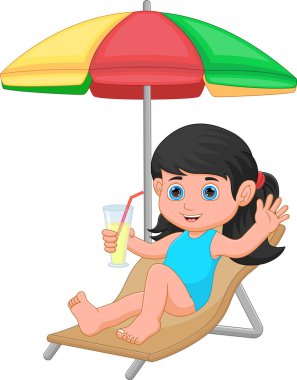 Güzel kız el sallıyor ve içki tutuyor.