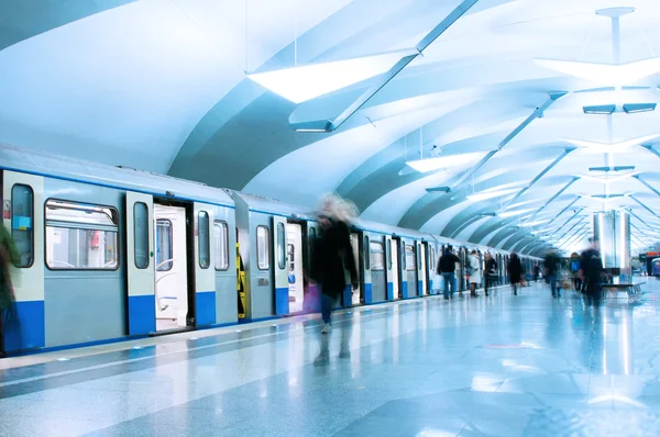 Passengers walk out from metro train — Stock Photo, Image