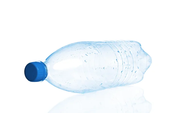 Primer plano de la botella de plástico vacía — Foto de Stock