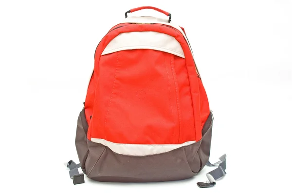 Beyaz zemin üzerine kırmızı sırt çantası — Stok fotoğraf