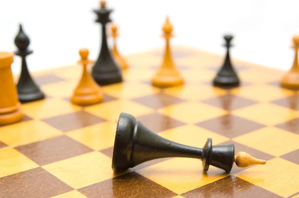 Chessboard.Losing king — Stock Photo, Image