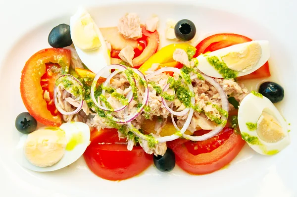 Tonfisk sallad. upp Visa — Stockfoto