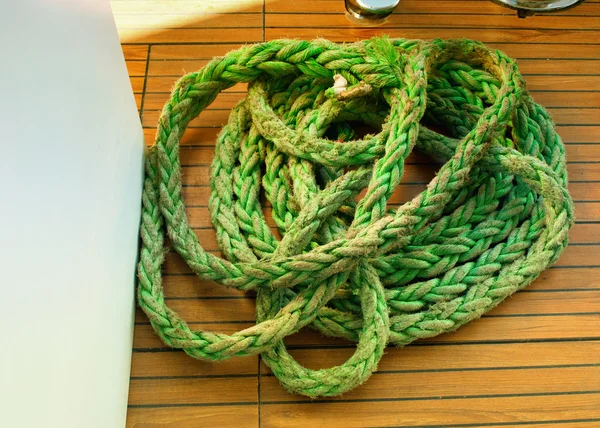 Зеленая веревка — стоковое фото