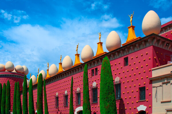 FIGUERAS, SPAIN - 15 июня 2014 года: Музей Дали в Фигерасе, Испания
.