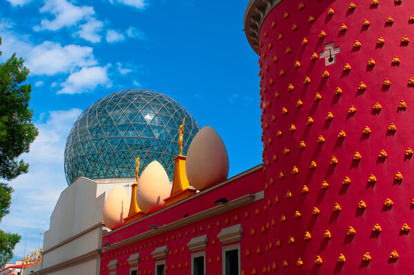 FIGUERAS, SPAIN - 15 июня 2014 года: Музей Дали в Фигерасе, Испания
.
