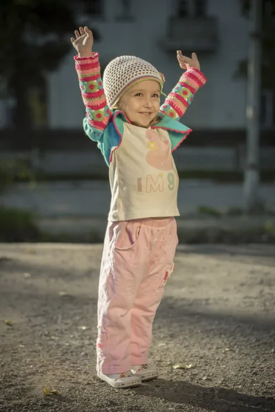 Dancing girl in blouse — Stock Photo, Image