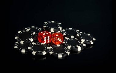 Barbut, oyuncuların bir çift zarın sonuçları üzerine bahse girdikleri bir zar oyunudur. Kazanan siyah çipler alındı..