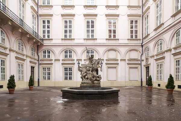 Estátua do cavaleiro São Jorge — Fotografia de Stock