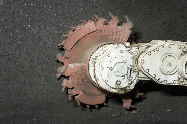 Coal extraction: Coal mine excavator